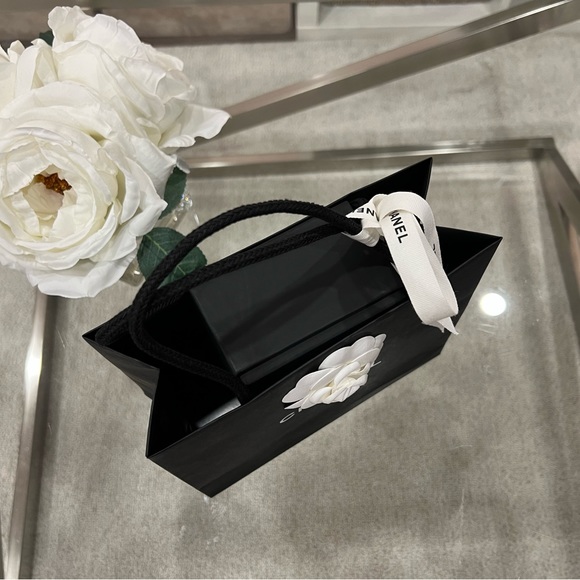 Chanel Gift Box Set - Picture 9 of 12